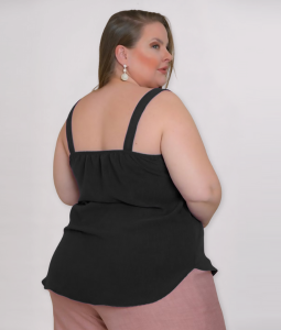 BLUSA LISA ALAS LARGAS DECOTE V PLUS SIZE
